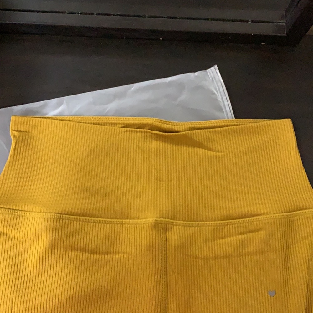 NWT Love Fitness Apparel Sweet & Cozy Ribbed Shorts - Picture 2 of 5